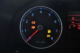 2012款一汽大众宝来1.6L自动特别版