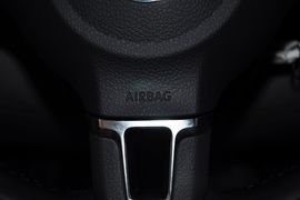 2012款一汽大众宝来1.6L自动特别版