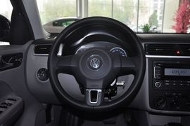 2012款一汽大众宝来1.6L自动特别版