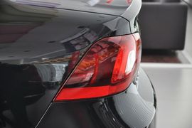 2012款一汽大众宝来1.6L自动特别版