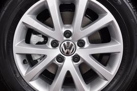 2012款大众全新速腾1.6L自动舒适型