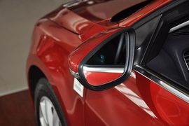 2012款大众全新速腾1.6L自动舒适型