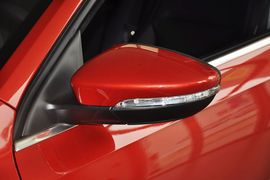 2012款大众全新速腾1.6L自动舒适型