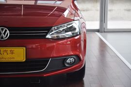 2012款大众全新速腾1.6L自动舒适型