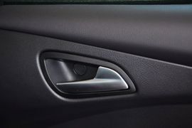 2012款福特福克斯两厢1.6L手动舒适型