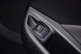 2012款福特福克斯两厢1.6L手动舒适型