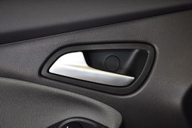 2012款福特福克斯两厢1.6L手动舒适型
