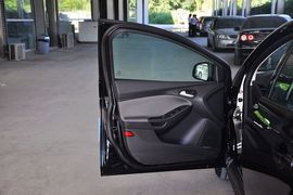 2012款福特福克斯两厢1.6L手动舒适型