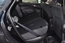 2012款福特福克斯两厢1.6L手动舒适型