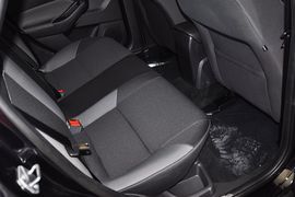 2012款福特福克斯两厢1.6L手动舒适型
