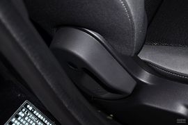 2012款福特福克斯两厢1.6L手动舒适型