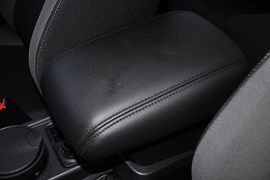 2012款福特福克斯两厢1.6L手动舒适型