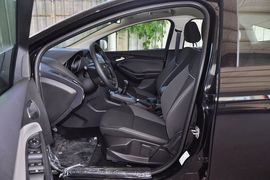 2012款福特福克斯两厢1.6L手动舒适型