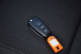 2012款福特福克斯两厢1.6L手动舒适型
