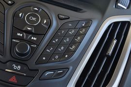2012款福特福克斯两厢1.6L手动舒适型