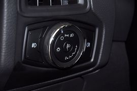 2012款福特福克斯两厢1.6L手动舒适型
