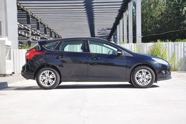 2012款福特福克斯两厢1.6L手动舒适型