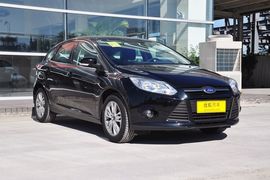 2012款福特福克斯两厢1.6L手动舒适型