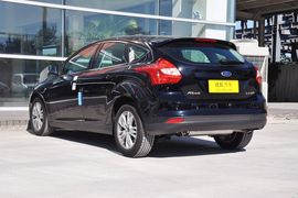 2012款福特福克斯两厢1.6L手动舒适型