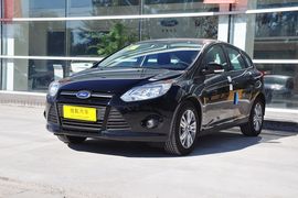2012款福特福克斯两厢1.6L手动舒适型