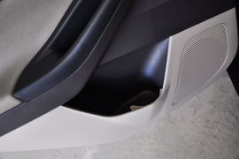2012款福特福克斯三厢1.6L手动舒适型