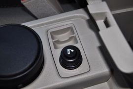 2012款福特福克斯三厢1.6L手动舒适型