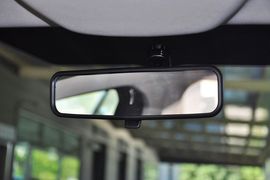 2012款福特福克斯三厢1.6L手动舒适型