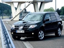 2004款三菱Outlander