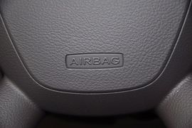 2012款福特福克斯三厢1.6L手动舒适型