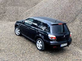 2004款三菱Outlander