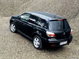 2004款三菱Outlander