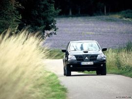 2004款三菱Outlander
