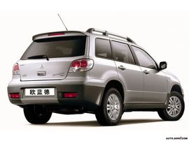 2005款三菱