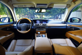 试驾2013款雷克萨斯LS