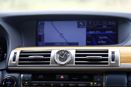 试驾2013款雷克萨斯LS