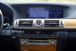 试驾2013款雷克萨斯LS