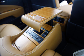 试驾2013款雷克萨斯LS