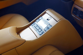 试驾2013款雷克萨斯LS