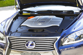 试驾2013款雷克萨斯LS