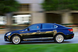 试驾2013款雷克萨斯LS