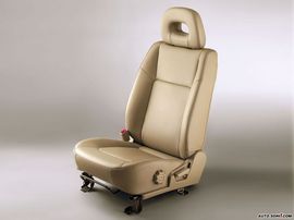2005款三菱