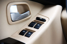 长安欧诺1.5L精英型试驾实拍