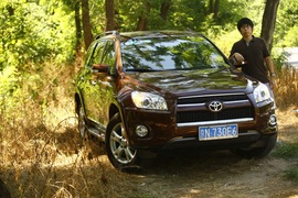 2011款丰田RAV4