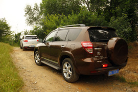 2011款丰田RAV4