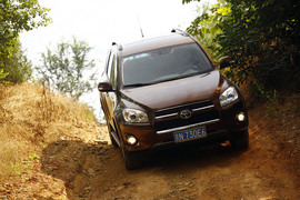 2011款丰田RAV4