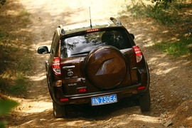 2011款丰田RAV4