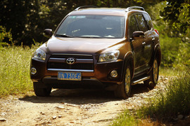 2011款丰田RAV4