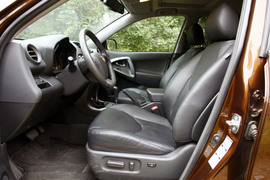 2011款丰田RAV4