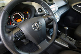 2011款丰田RAV4