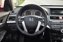 2013款广汽本田雅阁2.4L